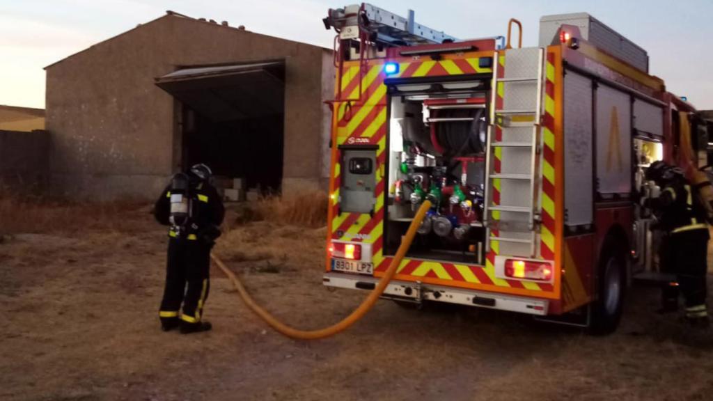 Incendio en la nave apícola de Robladillo