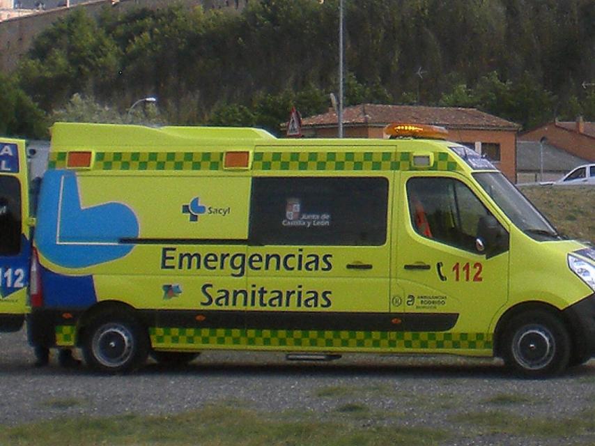 Imagen de una ambulancia medicalizada de Sacyl.
