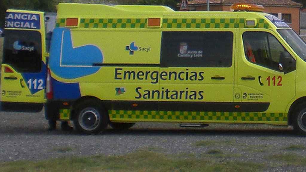 Imagen de una ambulancia medicalizada de Sacyl.