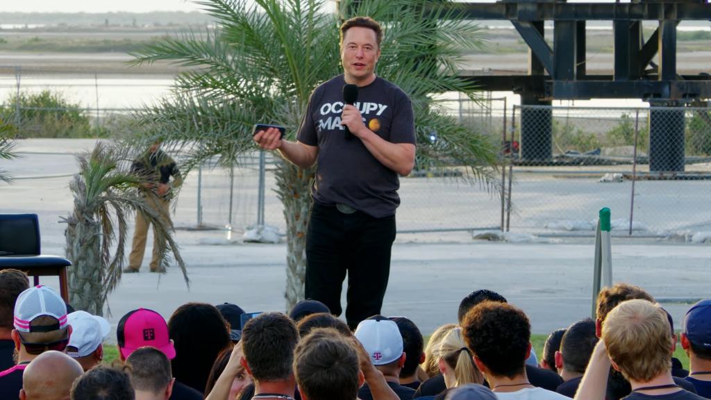 Elon Musk durante la presentación del nuevo sistema de internet satelital