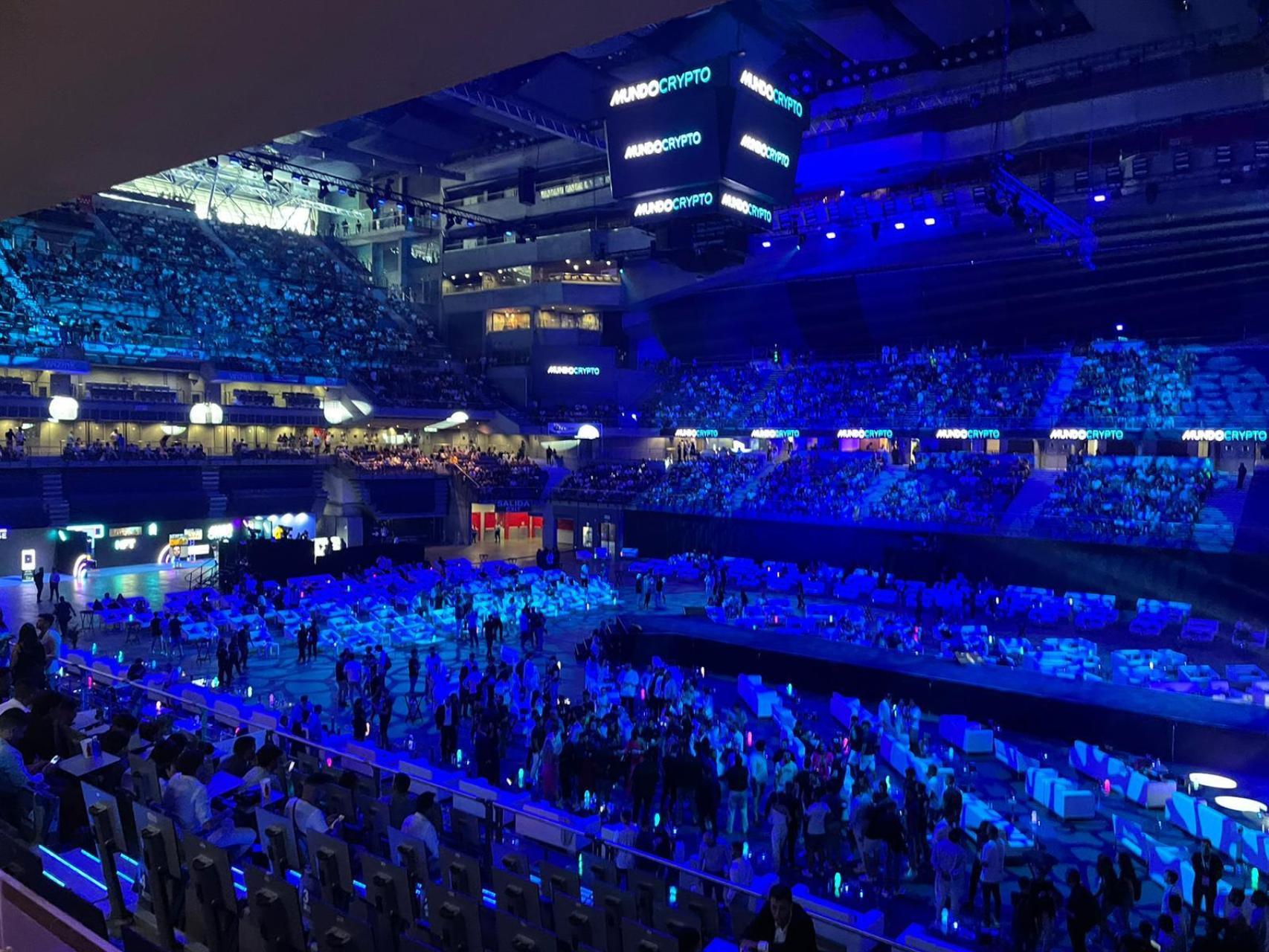 Mundo crypto wizink center (80) foto