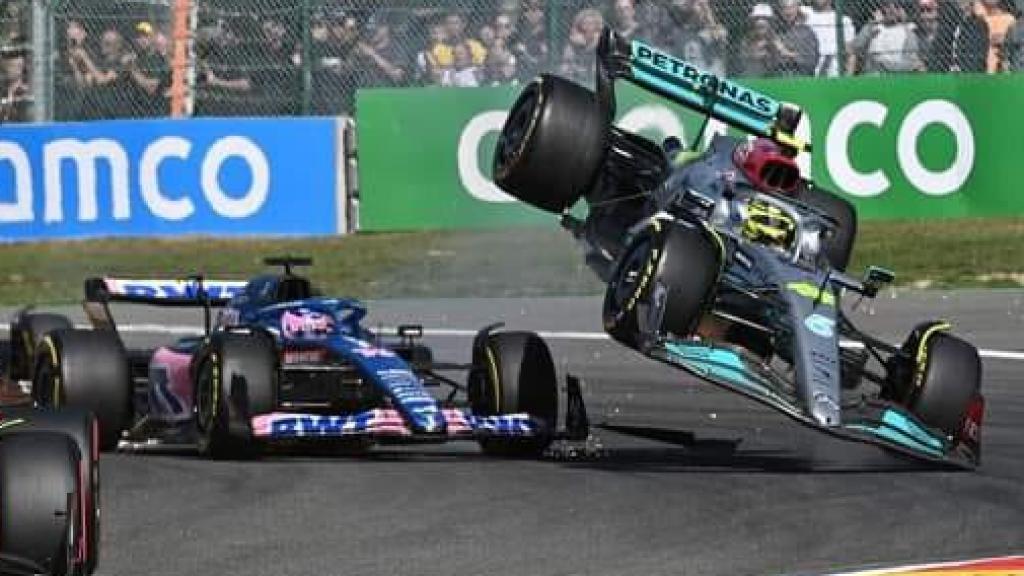 Así fue el tremendo pique entre Fernando Alonso y Hamilton en el Gran Premio de Bélgica