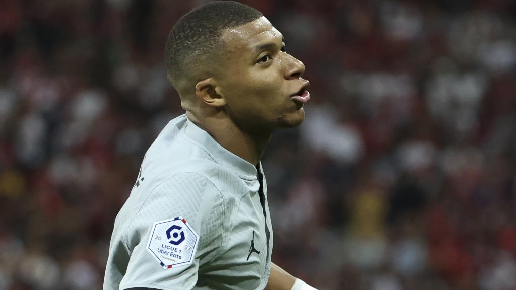 Kylian Mbappé, celebrando un gol con el PSG en la temporada 2022/2023