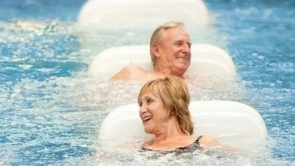 Jubilados en un spa, en imagen de archivo.