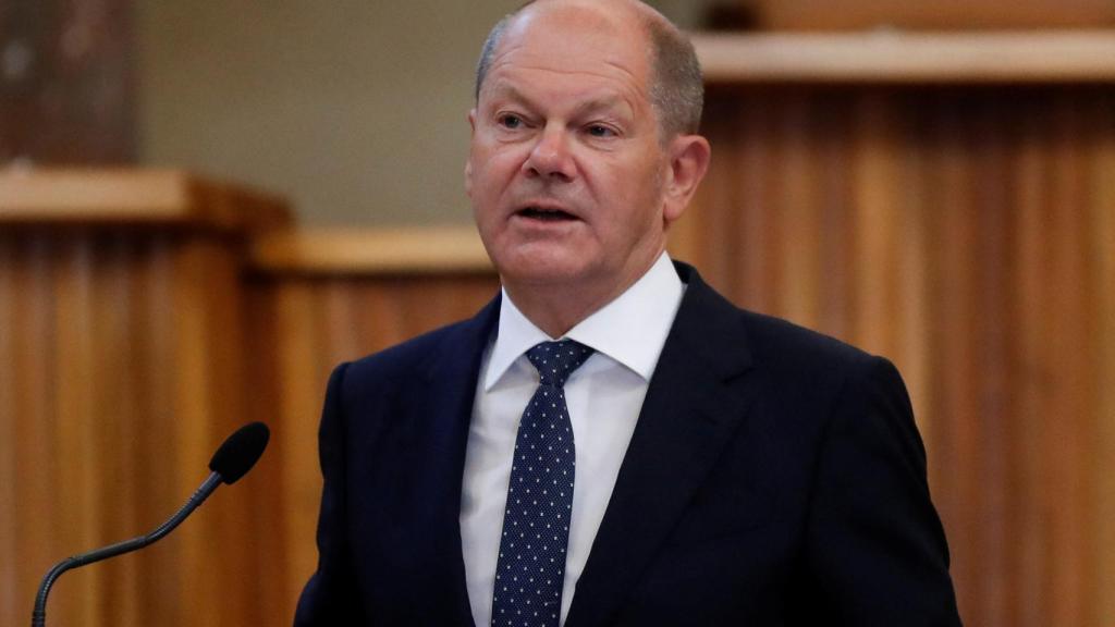 El canciller alemán, Olaf Schoz, durante su discurso este lunes en Praga