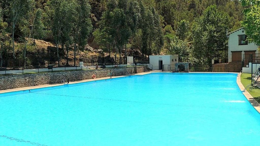 La ciudad española con la piscina más larga de Europa