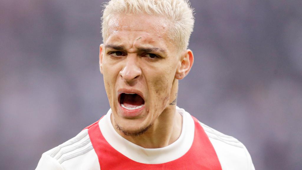 Antony celebra un gol con el Ajax