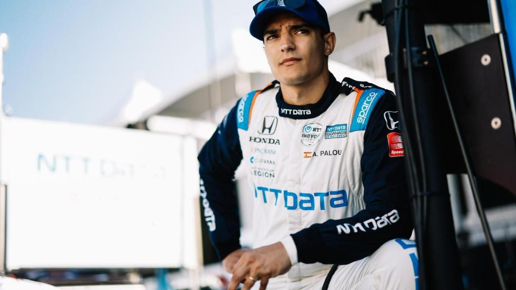 Alex Palou antes de una carrera