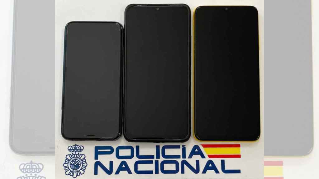 Los tres móviles sustraídos.