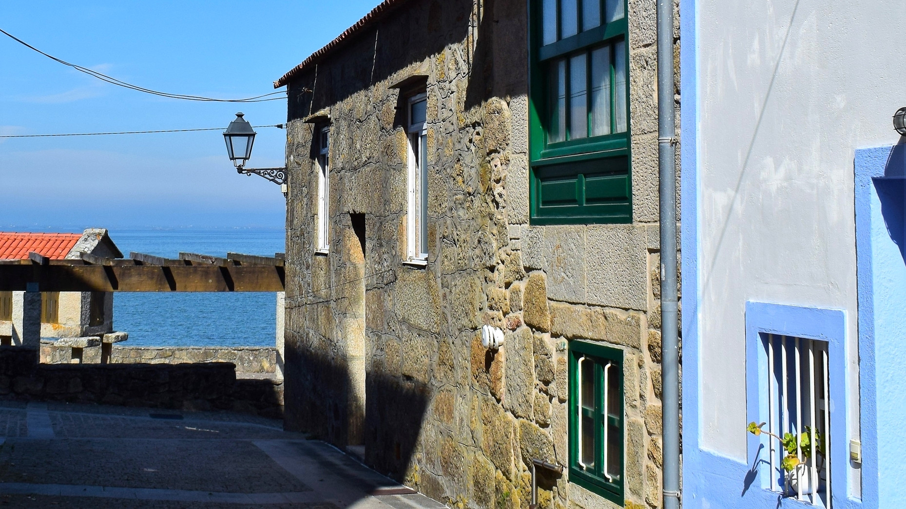 Entre las calles de San Tomé do Mar, Cambados. Foto: Mancomunidade do Salnés