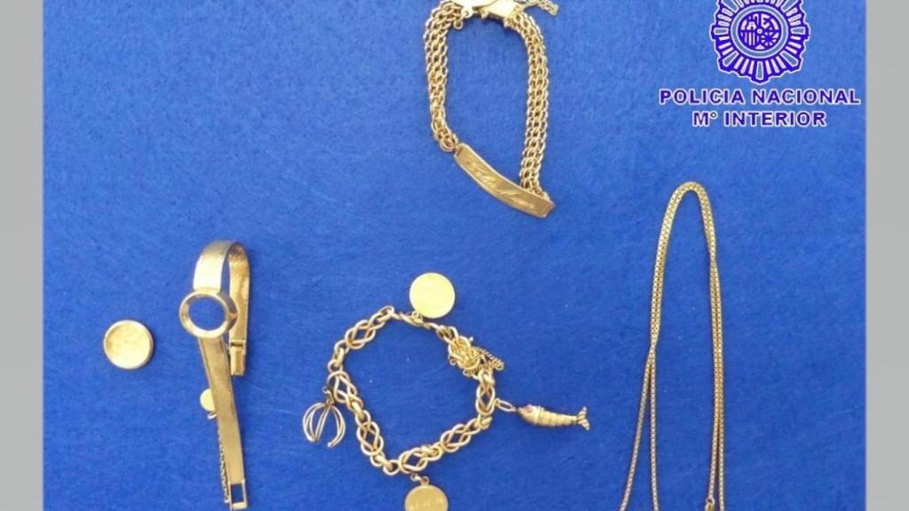 Joyas robadas en una vivienda en Burgos