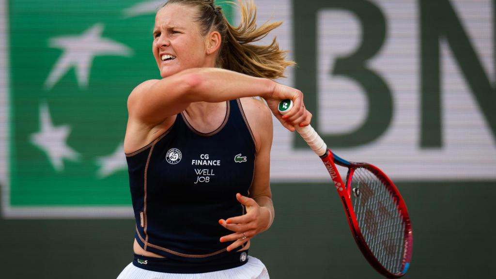 Fiona Ferro durante un partido de Roland Garros