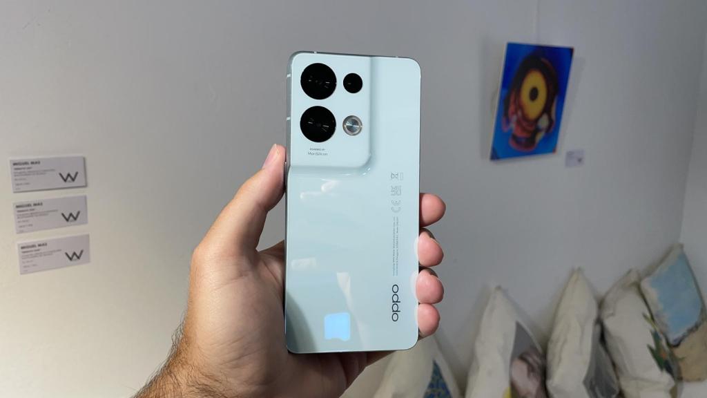 OPPO Reno8 Pro en verde