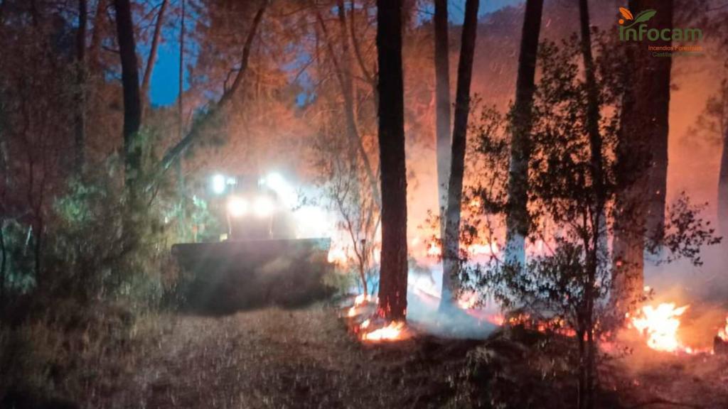 Una imagen del incendio de Riópar publicada por el Plan infocam.