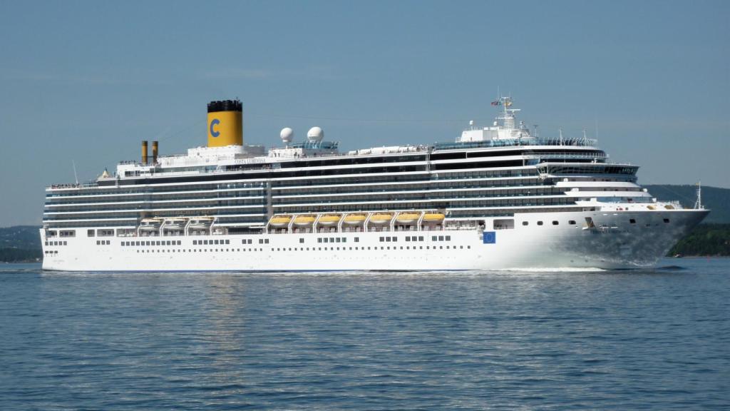 El crucero 'Costa Luminosa', en el que funcionario sevillano dio la vuelta al mundo en 2019.