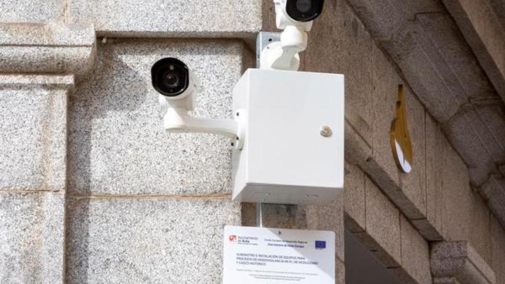 Imagen de una cámara de videovigilancia en la vía pública