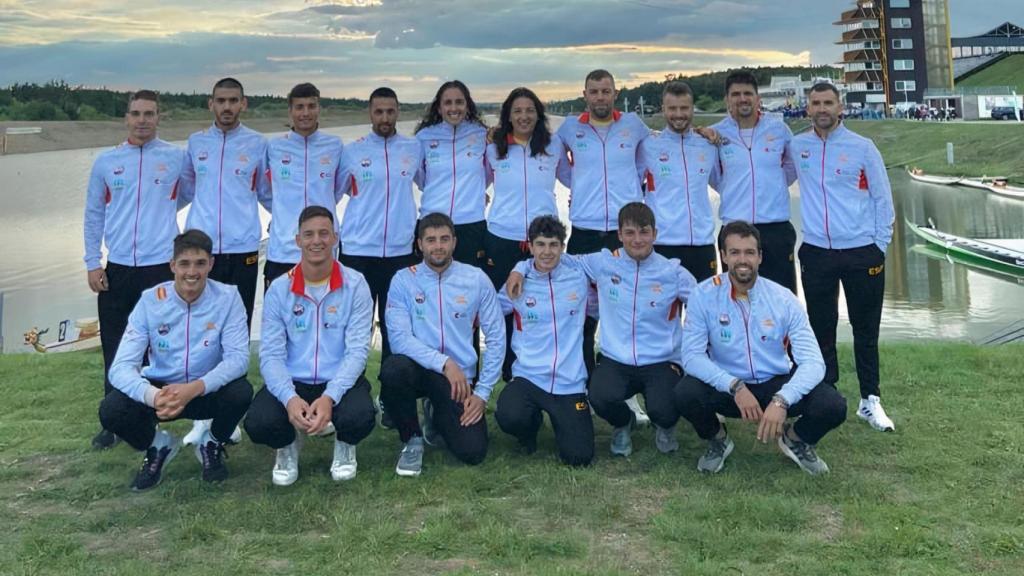 Tripulación del Club piragüismo Rías Baixas.