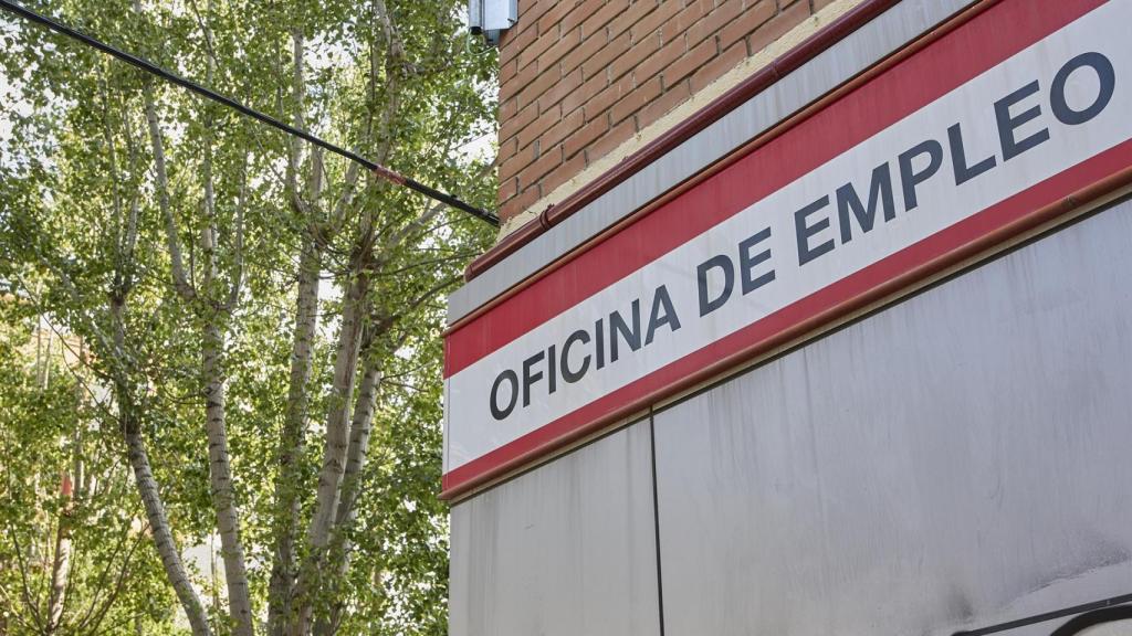 Una oficina de servicio público de empleo.