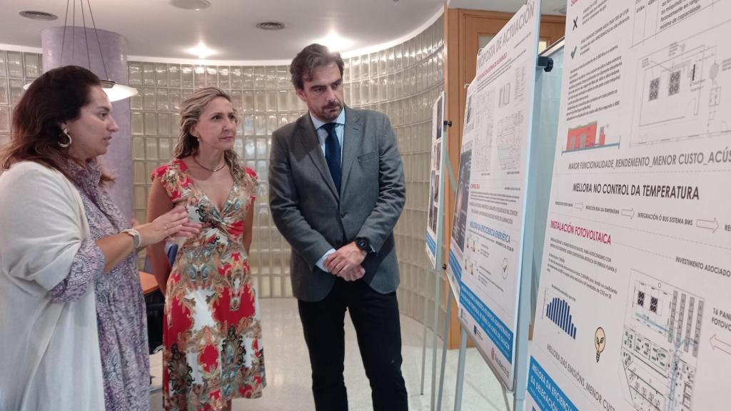 Diego Calvo junto a la delegada territorial de la Xunta en Ferrol, Martina Aneiros