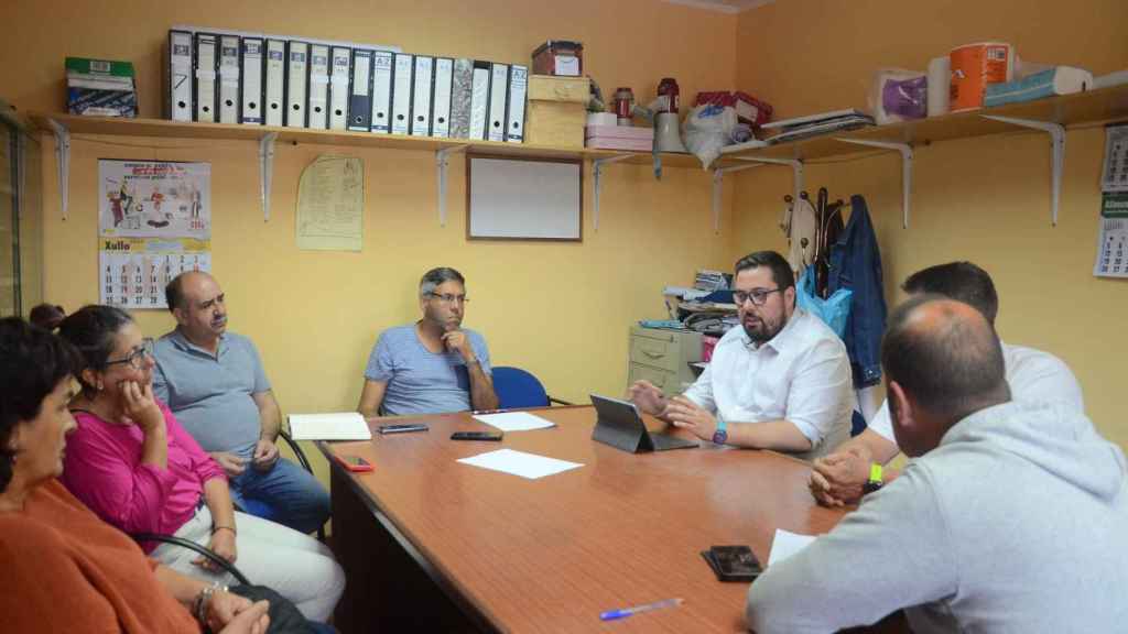 Reunión con la Asociación de Vecinos de Teis.