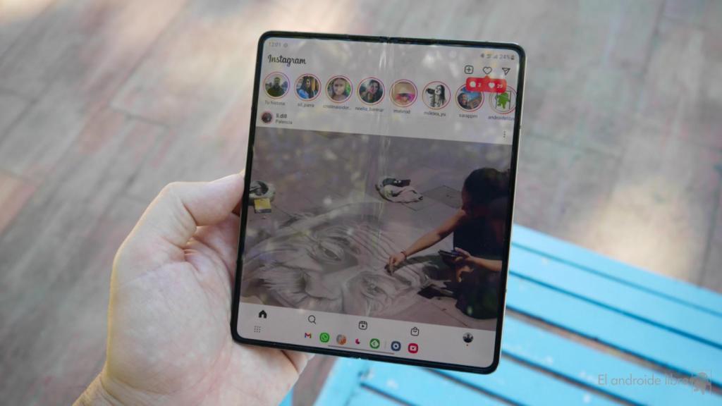 Samsung Galaxy Z Fold 4