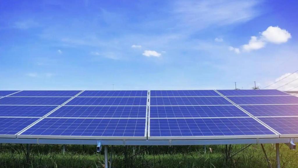 Imagen de archivo de paneles fotovotaicos.