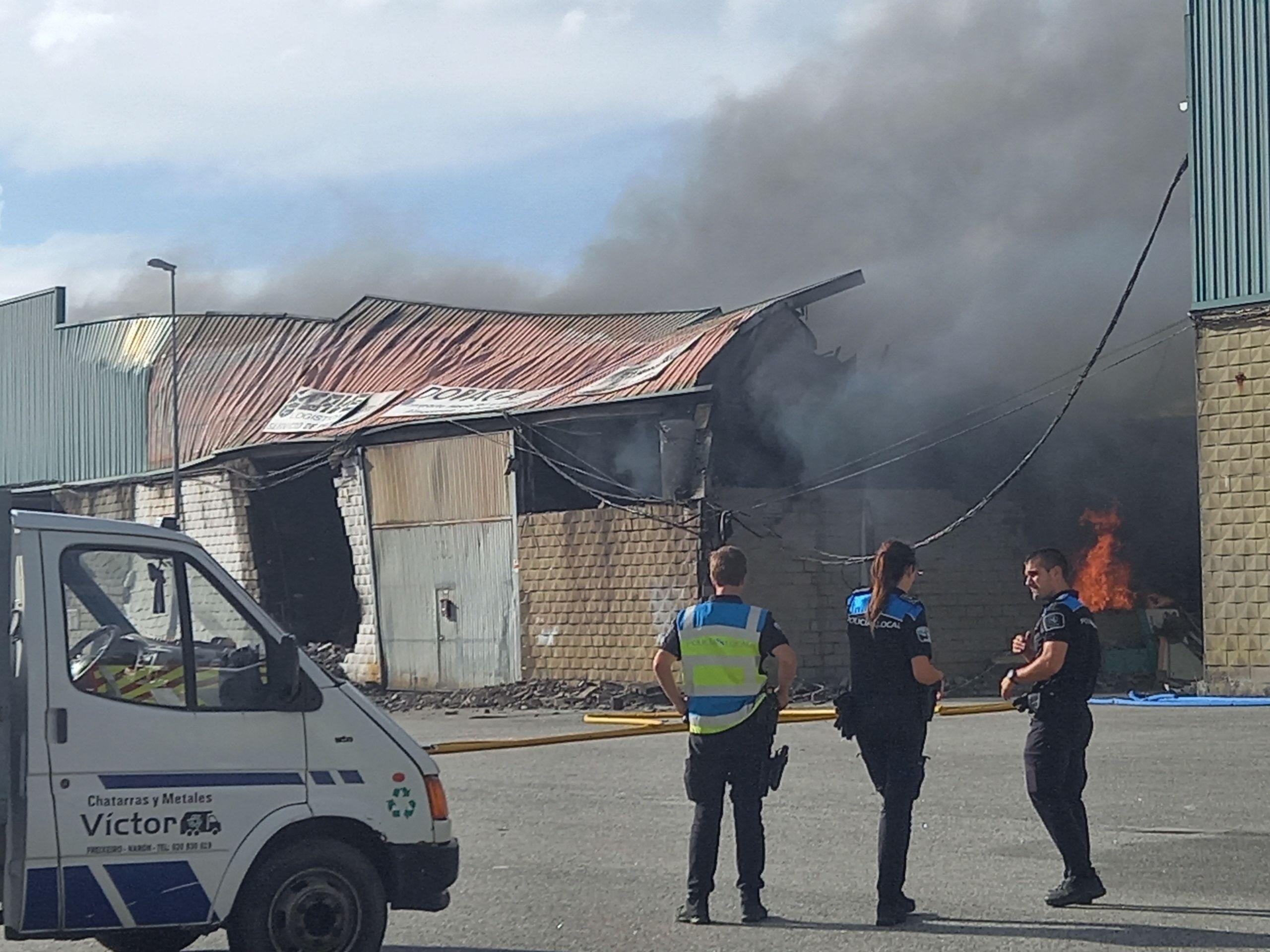La nave del frente también quedó destruida. Imagen: Quincemil
