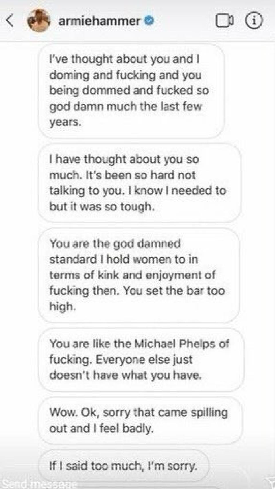 Algunos de los mensajes que Armie Hammer envió a mujeres.