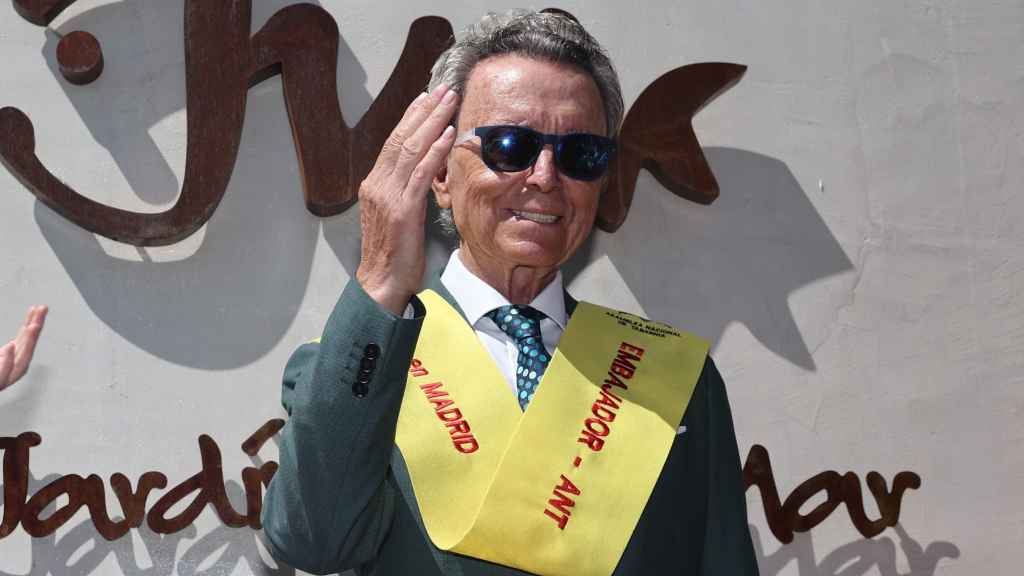 Isabel Díaz Ayuso junto al torero José Ortega Cano, embajador de Tabarnia.