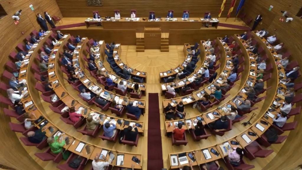 El pleno de las Cortes Valencianas.