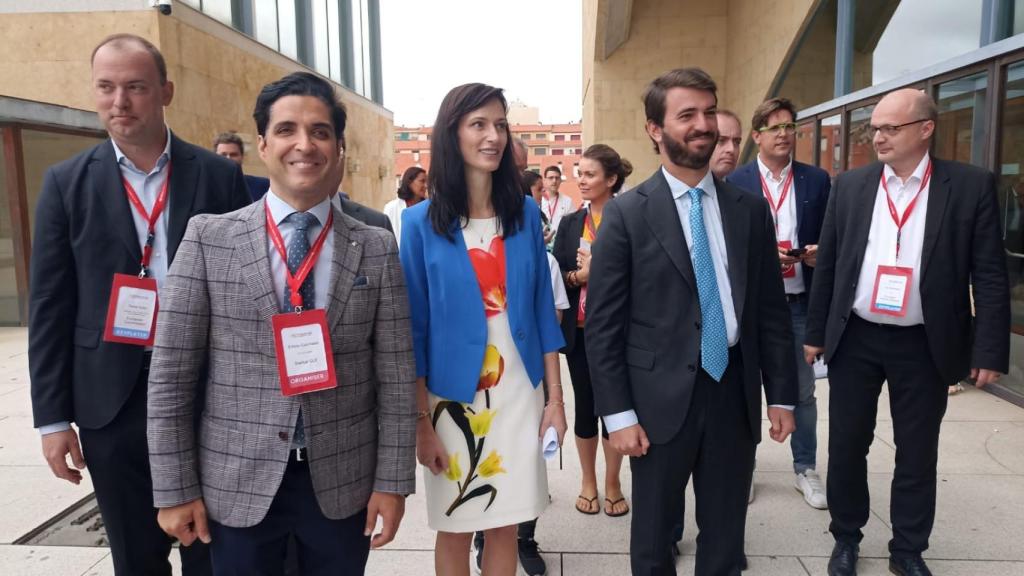 García-Gallardo llega a Startup 2022 acompañado de la comisaria europea