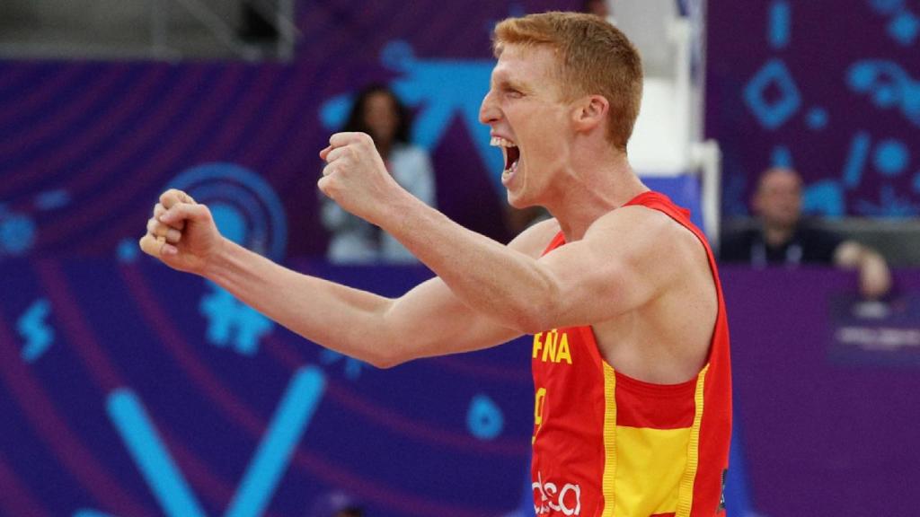 Alberto Díaz celebra una acción.