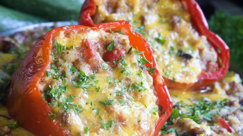 Receta de pimientos del piquillo rellenos.