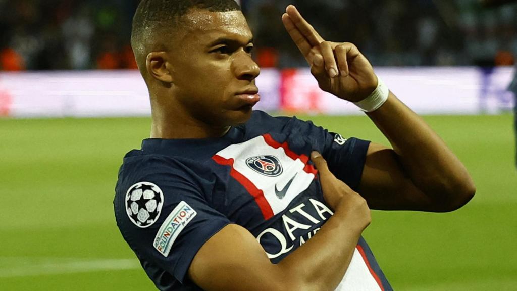Kylian Mbappé, celebrando un gol con el PSG en la Champions League 2022/2023