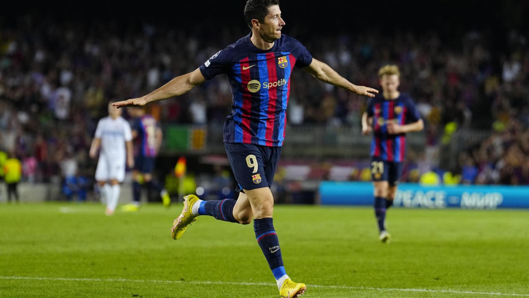 Robert Lewandowski celebra un gol.