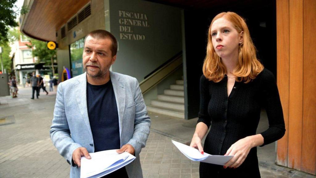 Verstrynge junto al director general de los Derechos de los Animales, Sergio García Torres, en la Fiscalía de Medio Ambiente.