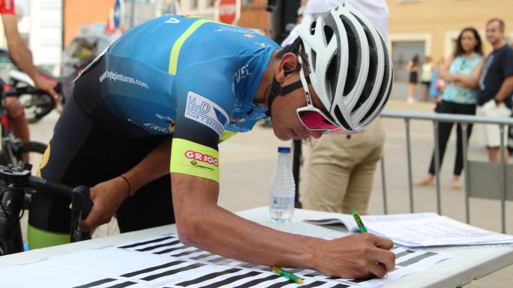 Sergio Arias control de firmas