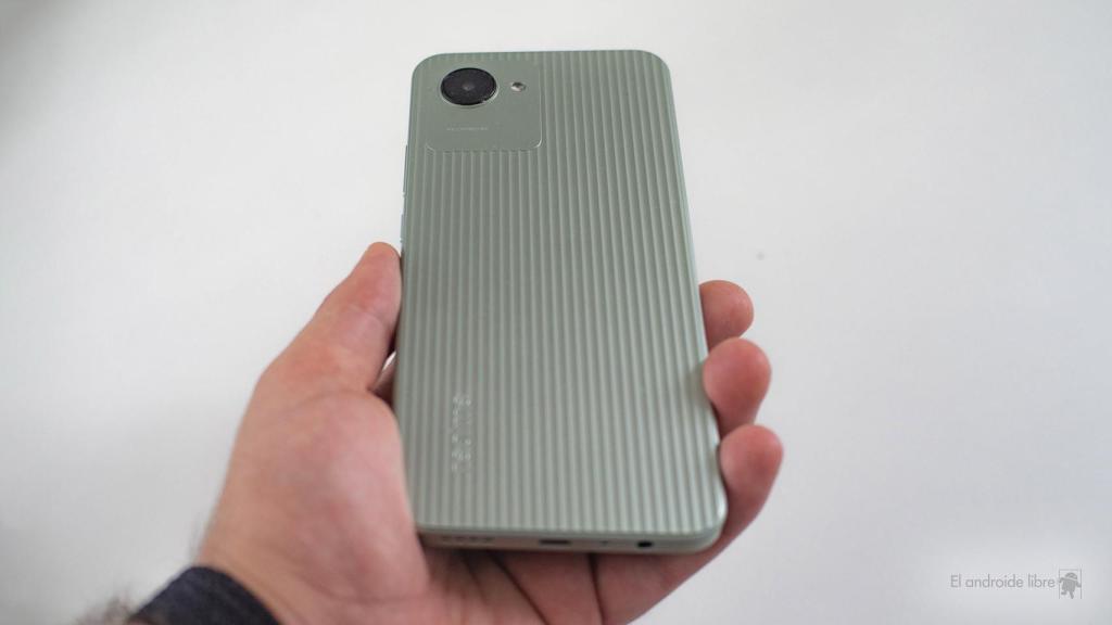 Probamos a fondo el Realme C30, un móvil básico con buena batería