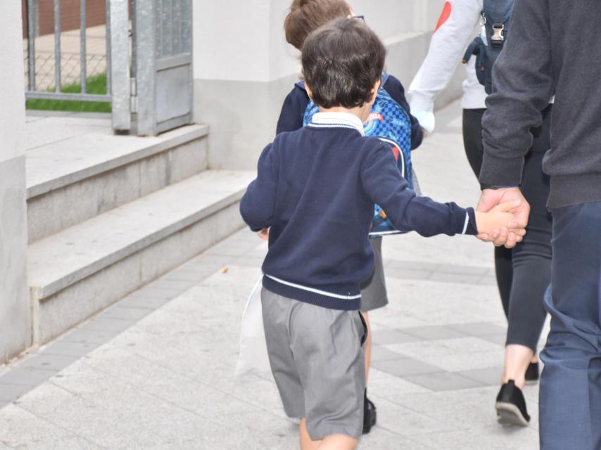 Los niños con diabetes necesitan de vigilancia y supervisión de un adulto las 24 horas del día