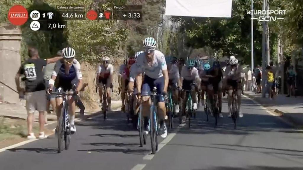 José Joaquín Rojas coge el liderato en el pelotón.