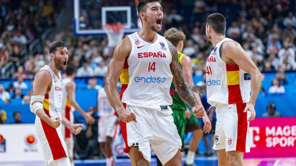 Willy Hernangómez celebra la victoria contra Lituania en los octavos de final del Eurobasket 2022.