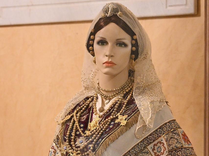 Traje charro que se expondrá en el Ayuntamiento