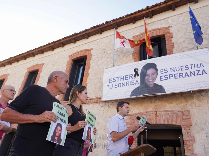 Concentración en Traspinedo por el esclarecimiento de la muerte de Esther López