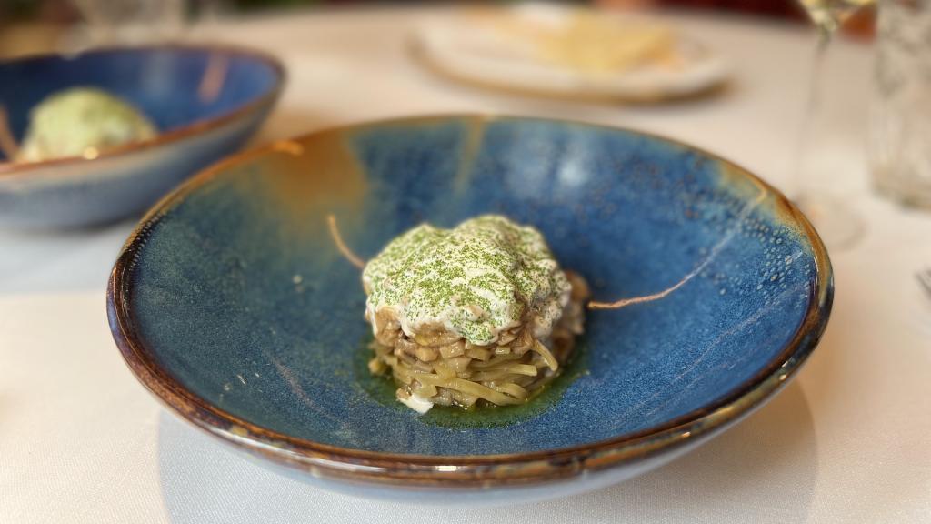 Linguine con boletus en Noi