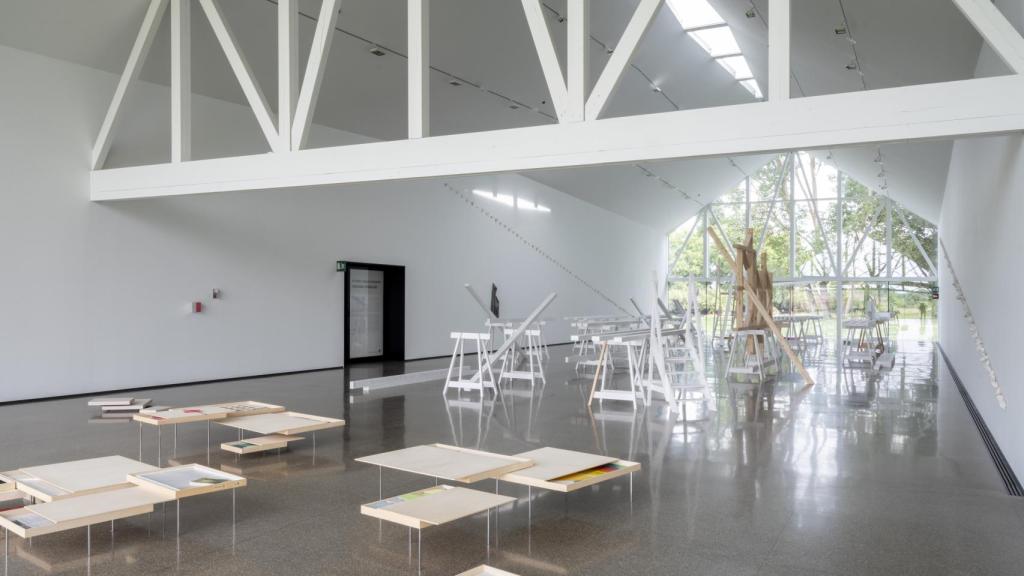 Vista de 'Em Bruto', la exposición de Fernanda Fragateiro en la Fundación Cerezales