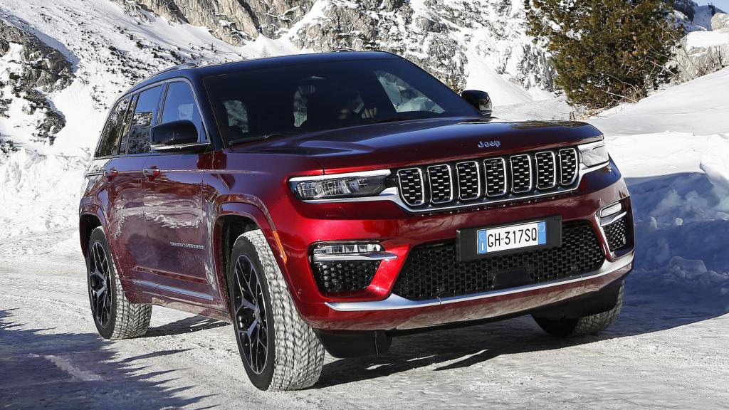En su totalidad el Jeep Grand Cherokee tiene una potencia de 380 CV.