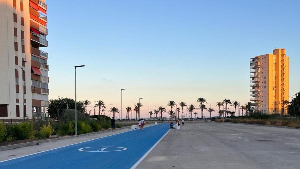 Acceso peatonal desde el PAU 5 a la Playa de San Juan.
