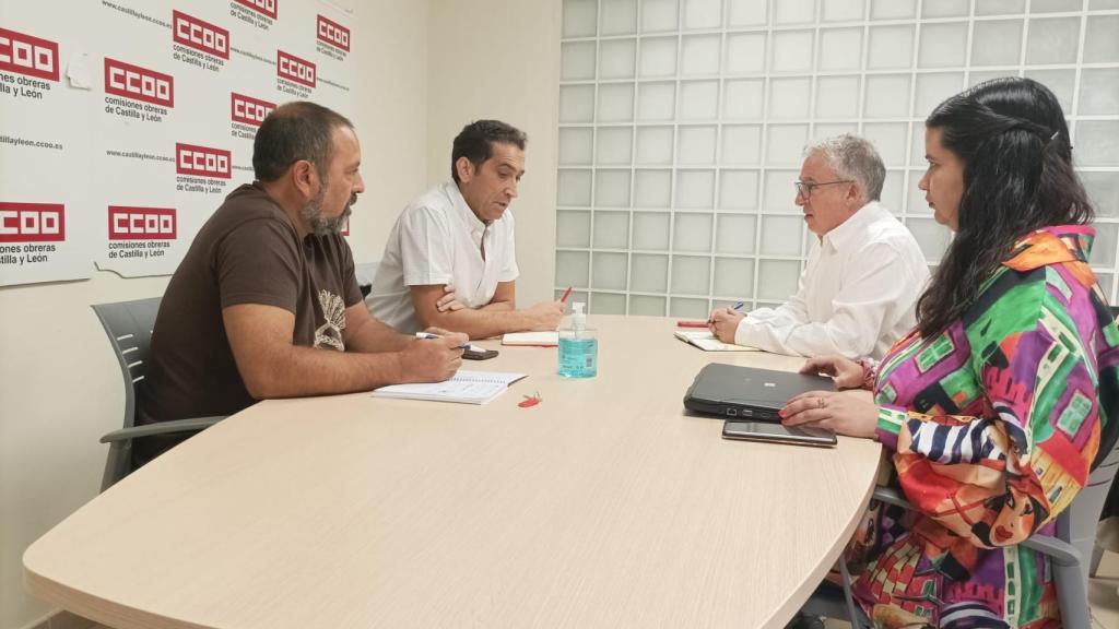 Imagen de la reunión de Soria Ya y CCOO.