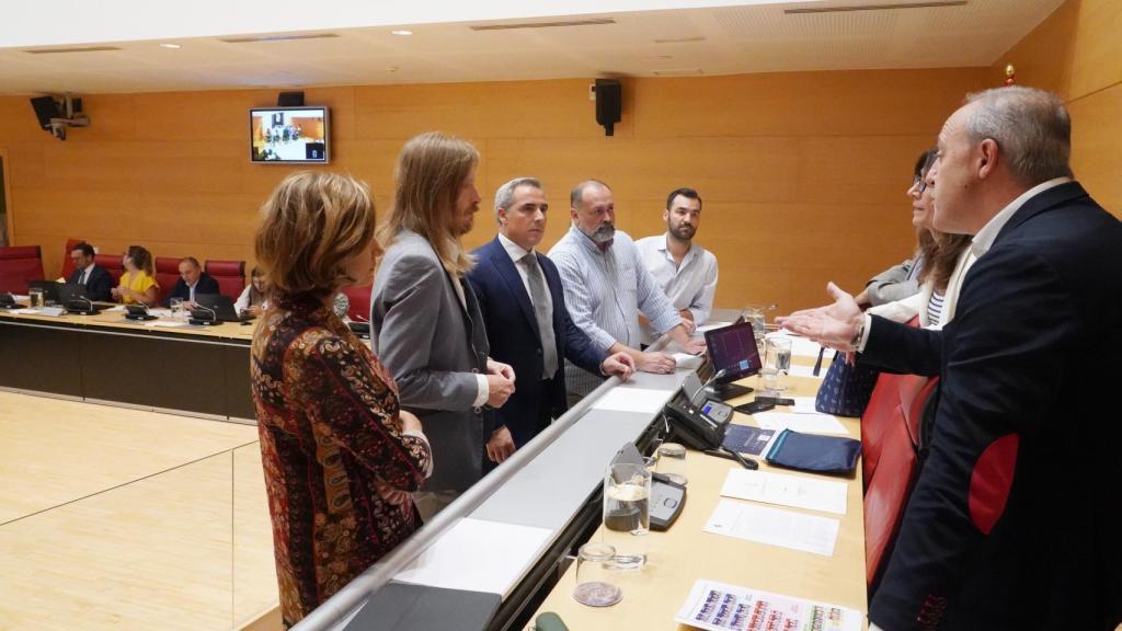 La Comisión de Medio Ambiente, Vivienda y Ordenación del Territorio de las Cortes debate cuatro proposiciones no de ley vinculadas a la gestión de los incendios forestales.