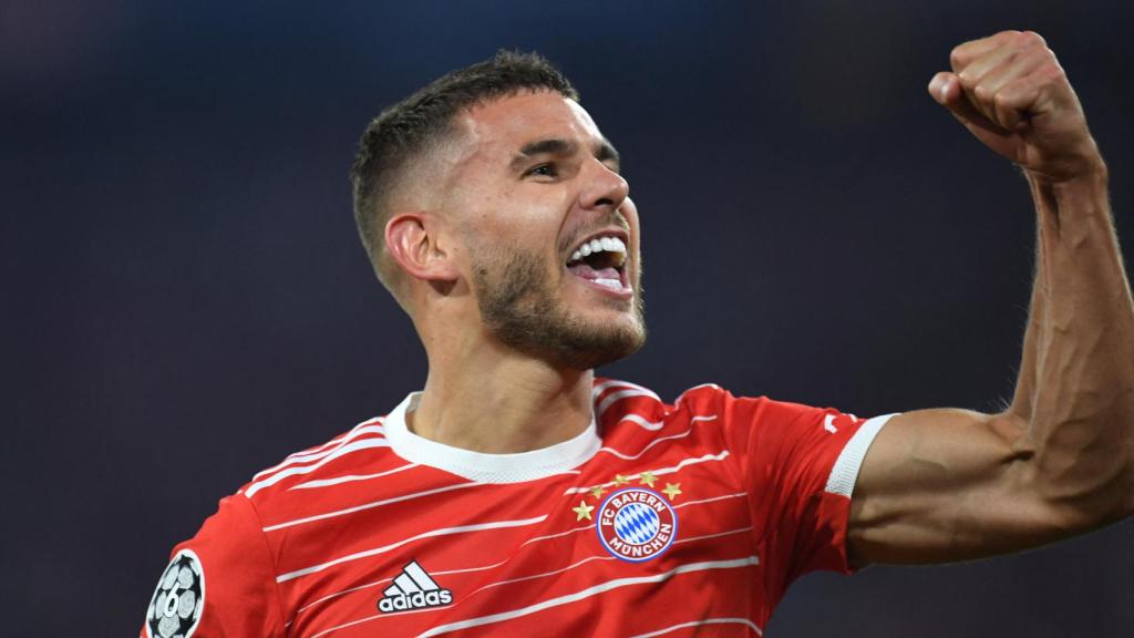 Lucas Hernández celebra un gol ante el Barça